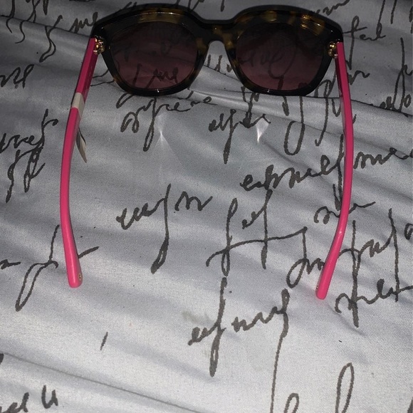 Coach sunglasses pink with leopard print… fun for the spring and summer! ;) - Picture 4 of 8